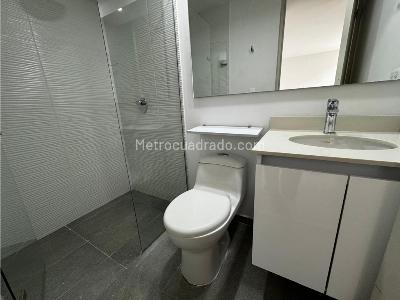 Apartamento de 3 alcobas en arriendo en Loma De Los Bernal, Medellín, 70 m² · foto 7 de 11