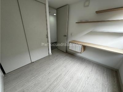 Apartamento de 3 alcobas en arriendo en Loma De Los Bernal, Medellín, 70 m² · foto 8 de 11