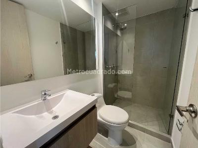 Apartamento de 3 alcobas en arriendo en Las Vegas, Envigado, 85 m² · foto 3 de 20