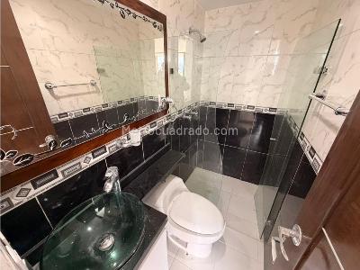 Apartamento de 3 alcobas en arriendo en Rodeo Alto, Medellín, 70 m² · foto 11 de 20