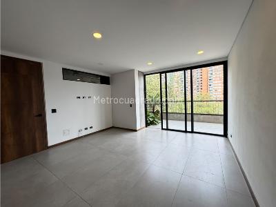 Apartamento en arriendo en El Poblado, Medellín · foto 2 de 19