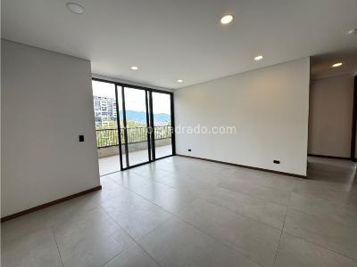 Apartamento en arriendo en El Poblado, Medellín · foto 3 de 19