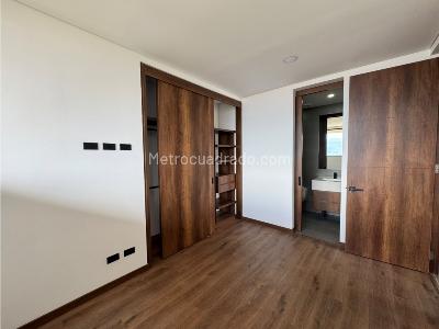 Apartamento de 2 alcobas en arriendo en El Poblado, Medellín, 98 m² · foto 13 de 15
