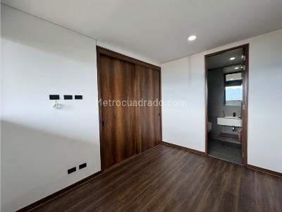 Apartamento de 2 alcobas en arriendo en El Poblado, Medellín, 98 m² · foto 11 de 19
