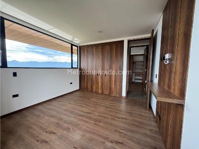 Apartamento de 2 alcobas en arriendo en El Poblado, Medellín, 98 m² · foto 11 de 15
