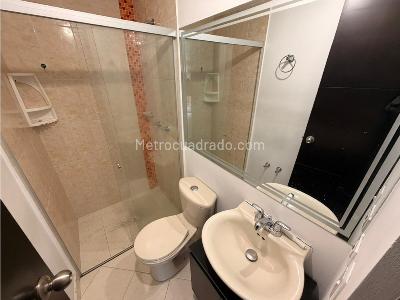 Apartamento de 3 alcobas en arriendo en Rodeo Alto, Medellín, 70 m² · foto 11 de 19