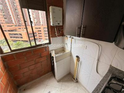 Apartamento de 3 alcobas en arriendo en Rodeo Alto, Medellín, 70 m² · foto 4 de 19