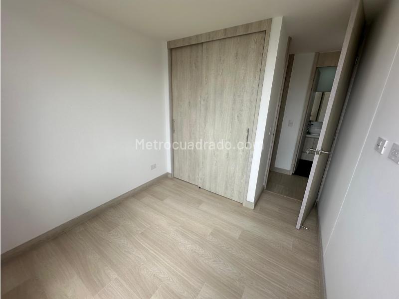 Piso – Sabaneta, San Isidro - Más