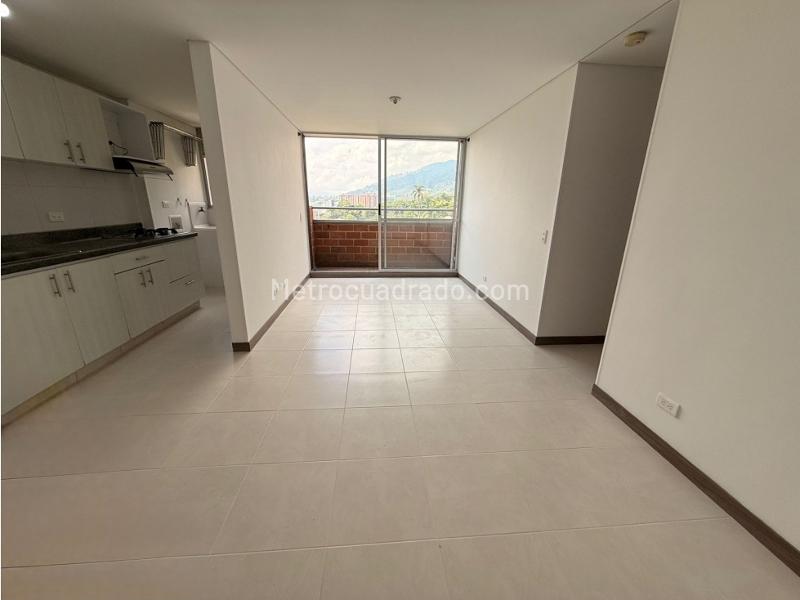 Beautiful 3BR Apartment in Gated Community, La Estrella - 4