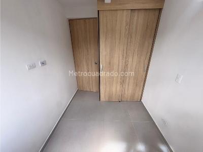 Apartamento de 3 alcobas en arriendo en Loma De San Jose, Sabaneta, 60 m² · foto 10 de 20