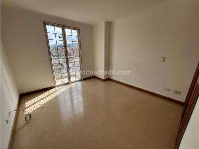 Apartamento en venta en Laureles, Medellín · foto 10 de 17