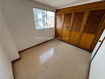 Apartamento en venta en Laureles, Medellín · foto 13 de 17