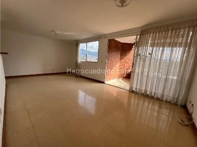 Apartamento en venta en Laureles, Medellín · foto 2 de 17