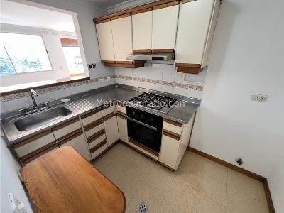 Apartamento en venta en Laureles, Medellín · foto 3 de 17