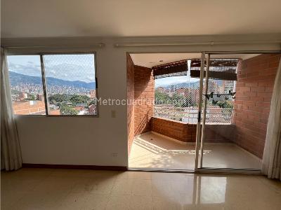 Apartamento en venta en Laureles, Medellín · foto 4 de 17
