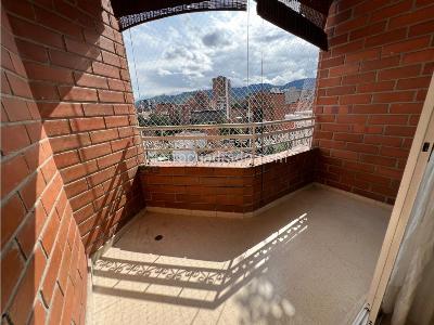 Apartamento en venta en Laureles, Medellín · foto 5 de 17