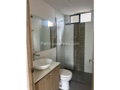 Apartamento de 3 alcobas en venta en Loma Del Escobero, Envigado, 100 m² · foto 3 de 12