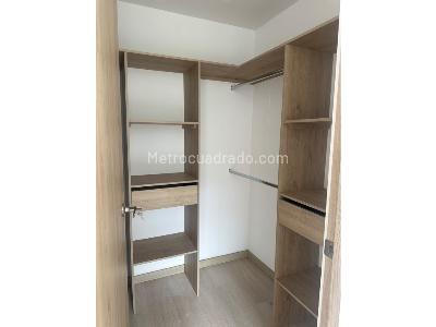 Apartamento de 3 alcobas en venta en Loma Del Escobero, Envigado, 100 m² · foto 9 de 12