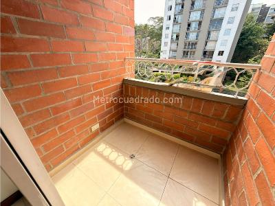 Apartaestudio en arriendo en La Almeria, Medellín, 45 m² · foto 10 de 12
