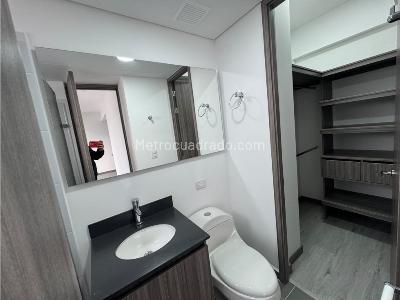 Apartaestudio en arriendo en El Poblado, Medellín, 45 m² · foto 6 de 11