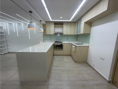 Apartamento en Arriendo, Loma De Los Bernal, Medellín