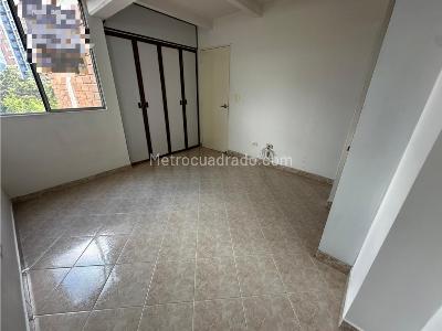 Apartamento de 3 alcobas en arriendo en Loma De Los Bernal, Medellín, 95 m² · foto 8 de 20