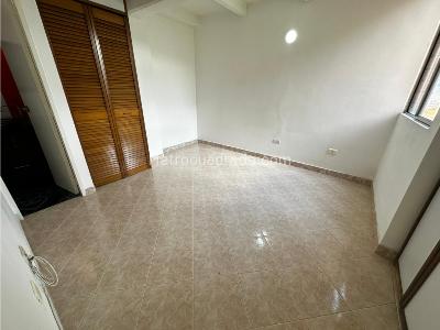 Apartamento de 3 alcobas en arriendo en Loma De Los Bernal, Medellín, 95 m² · foto 14 de 20