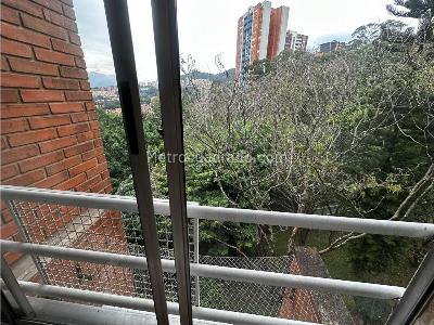 Apartamento de 3 alcobas en arriendo en Loma De Los Bernal, Medellín, 95 m² · foto 15 de 20
