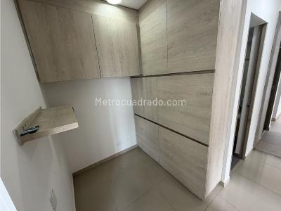 Apartamento de 3 alcobas en arriendo en San German, Medellín, 90 m² · foto 12 de 16