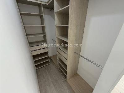 Apartamento de 3 alcobas en arriendo en San German, Medellín, 90 m² · foto 13 de 16