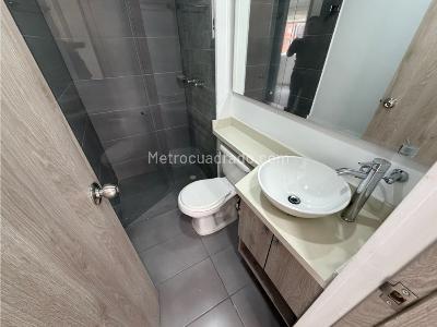 Apartamento de 3 alcobas en arriendo en San German, Medellín, 90 m² · foto 15 de 16