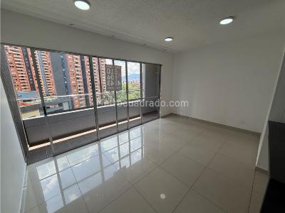 Apartamento de 3 alcobas en arriendo en San German, Medellín, 90 m² · foto 4 de 16