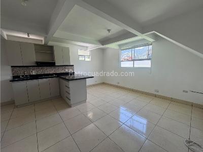 Apartamento en arriendo en La America, Medellín · foto 3 de 10