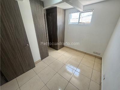 Apartamento en arriendo en La America, Medellín · foto 5 de 10