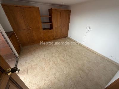 Apartamento en arriendo en Los Colores, Medellín · foto 11 de 16