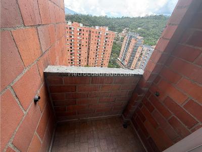 Apartamento en arriendo en Los Colores, Medellín · foto 13 de 16