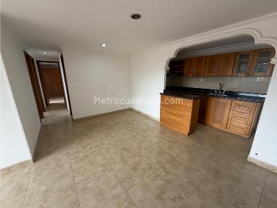 Apartamento en arriendo en Los Colores, Medellín · foto 5 de 16