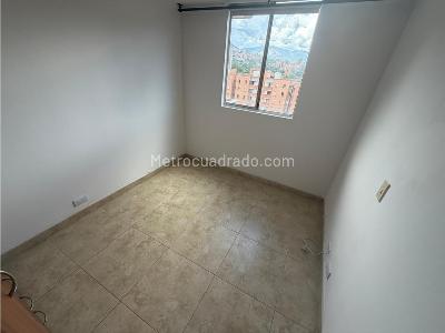 Apartamento en arriendo en Los Colores, Medellín · foto 6 de 16