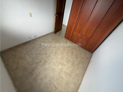 Apartamento en arriendo en Los Colores, Medellín · foto 7 de 16