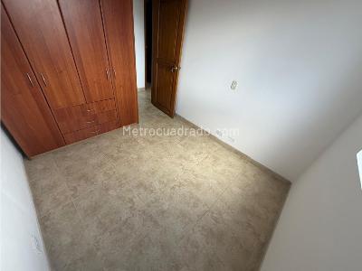 Apartamento en arriendo en Los Colores, Medellín · foto 9 de 16