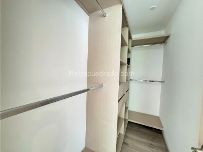 Apartamento de 1 alcoba en arriendo en Altos Del Poblado, Medellín, 104 m² · foto 15 de 17