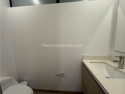 Apartamento de 1 alcoba en arriendo en Altos Del Poblado, Medellín, 104 m² · foto 7 de 17