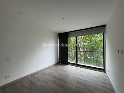 Apartamento de 1 alcoba en arriendo en Altos Del Poblado, Medellín, 104 m² · foto 8 de 17
