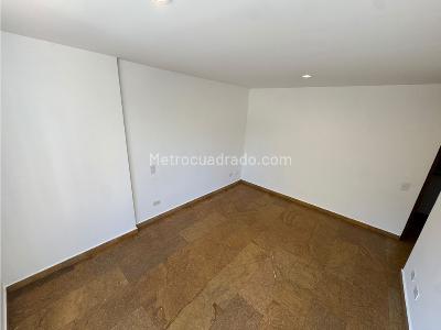 Apartamento de 2 alcobas en arriendo en Loma Del Escobero, Envigado, 90 m² · foto 18 de 20