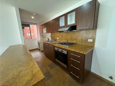 Apartamento de 2 alcobas en arriendo en Loma Del Escobero, Envigado, 90 m² · foto 2 de 20