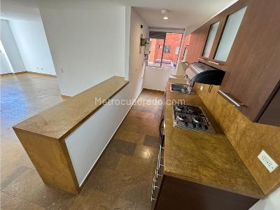 Apartamento de 2 alcobas en arriendo en Loma Del Escobero, Envigado, 90 m² · foto 3 de 20