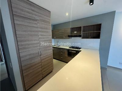 Apartamento en venta en Loma Del Escobero, Envigado · foto 3 de 20