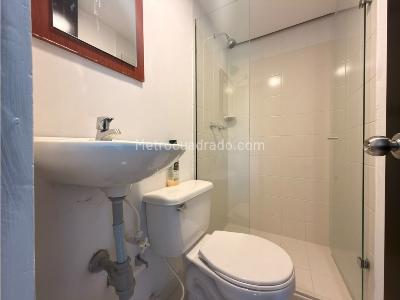 Apartamento de 3 alcobas en arriendo en Rodeo Alto, Medellín, 70 m² · foto 8 de 16