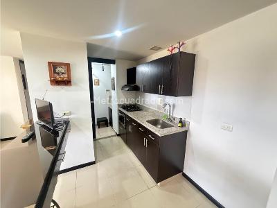 Apartamento de 2 alcobas en arriendo en Los Alcazares, Sabaneta, 78 m² · foto 5 de 17