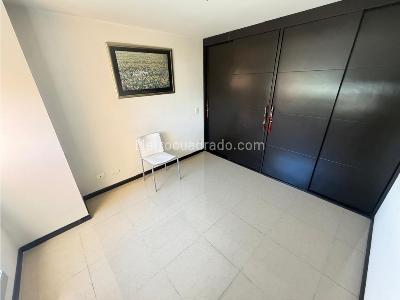 Apartamento de 2 alcobas en arriendo en Los Alcazares, Sabaneta, 78 m² · foto 11 de 17